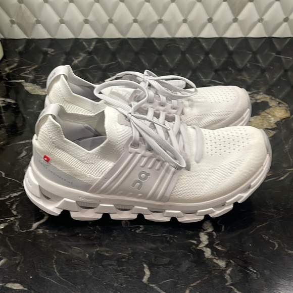 On cloud cloudswift 3 white size 7.5 - Picture 4 of 6